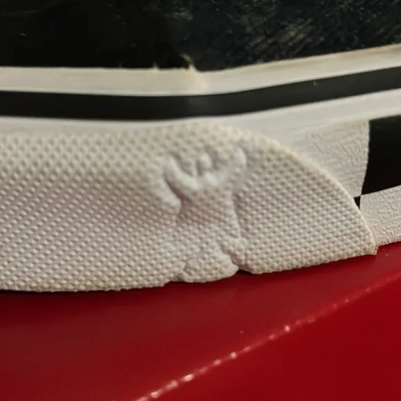 Vans House of Terror (The Exorcist)🩸 - Picture 7 of 9